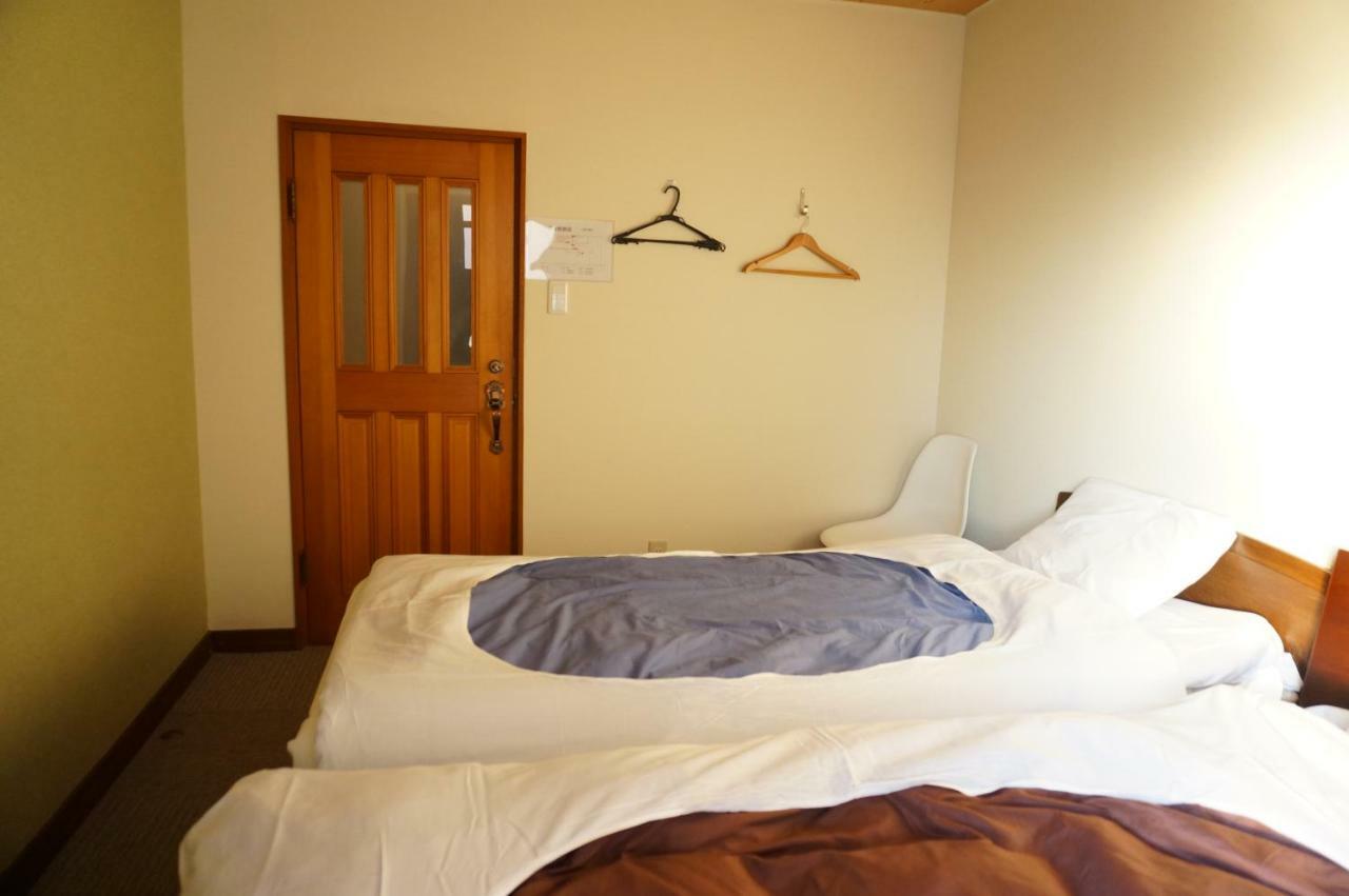 Guesthouse Arigato Hiroshima Exterior foto
